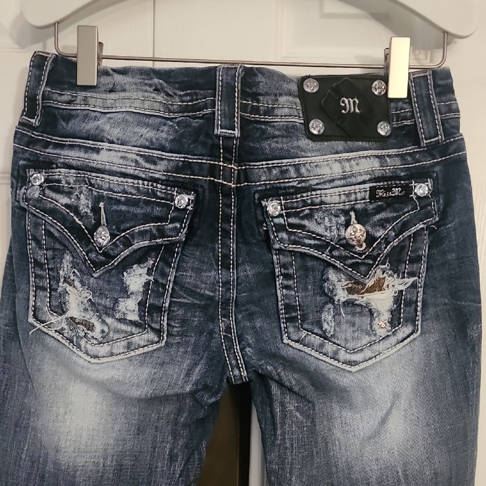 Miss Me Distressed Signature Rise Cuffed Skinny Blue Jeans Size: 27 - Picture 5 of 13